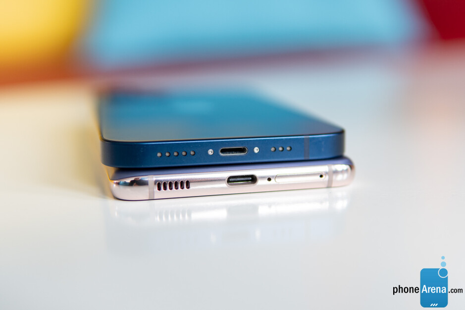 Samsung Galaxy S21 مقابل Apple iPhone 12